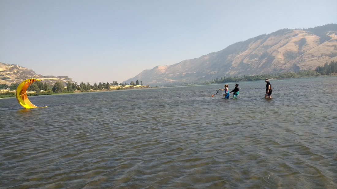 Kiteboard lessons in the Gorge, Lyle WA. Best spot and beach to learn kiteboarding in the Gorge